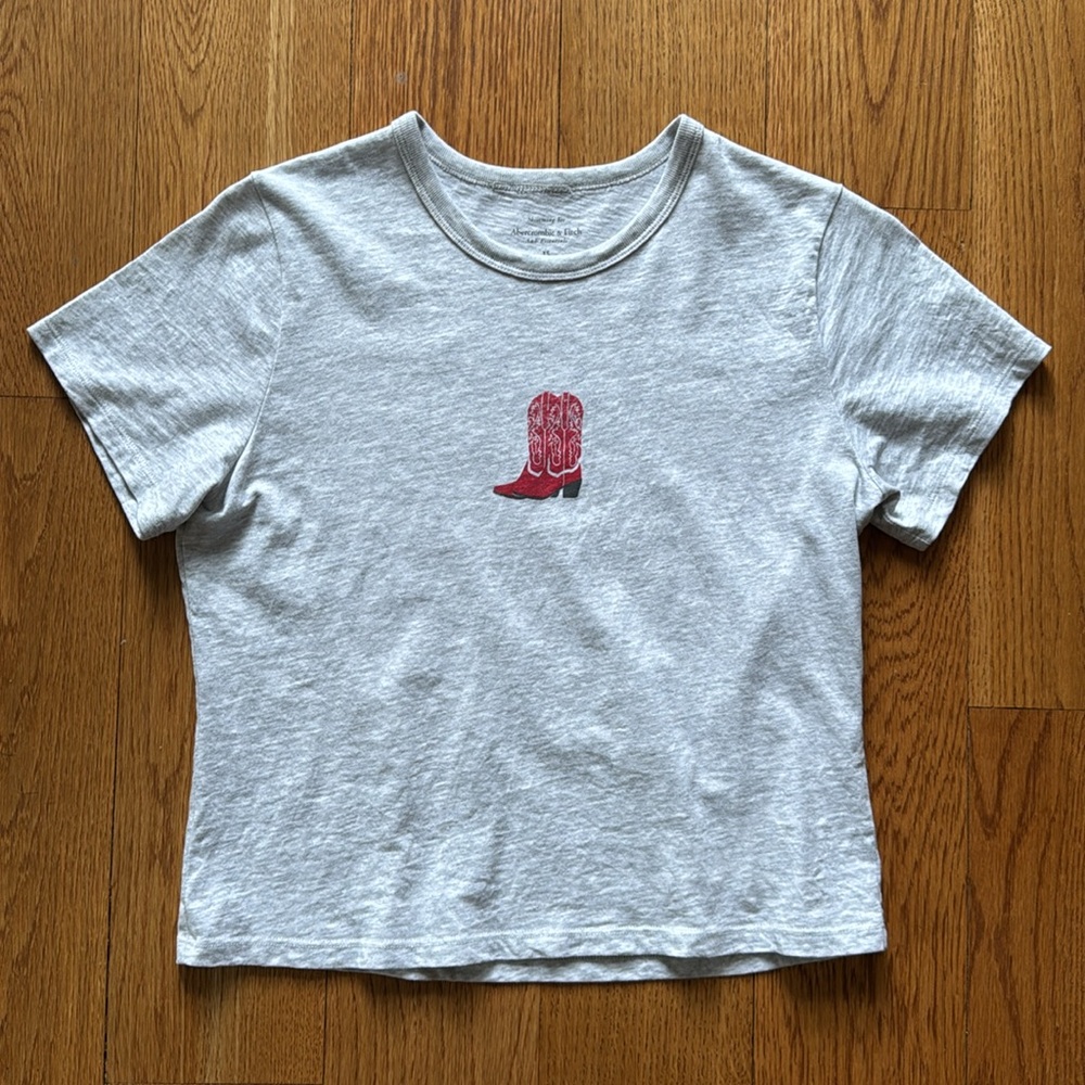 Abercrombie and Fitch Cowboy Boot Skimming Tee XS